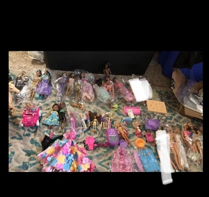11+ doll Vtg barbie And Other Lot Washed Styled Multiracial AA Accessories - Picture 1 of 20
