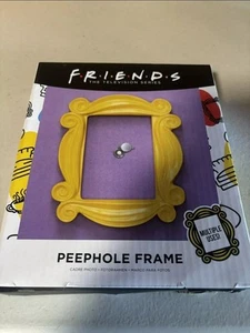 Friends TV Show Gucklochrahmen Bilderrahmen Fotorahmen gelb 7" Hängeständer  - Bild 1 von 2