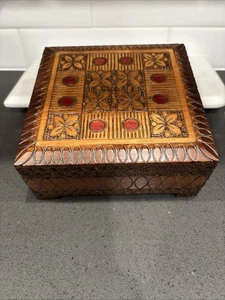 Holz geschnitzte Olish Schatulle mit Scharnieren - Bild 1 von 8