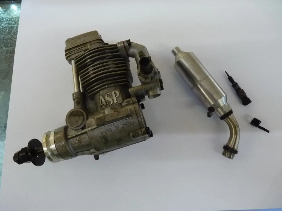 ASP FS61AR FOURSTROKE NITRO MODEL ENGINE WITH EXHAUST & NEEDLE AND RATCHET NITRO - Image 1 of 4