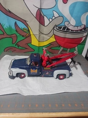 1/18 - 1953 F-100 Road Legends  Tow Truck  ! Used ! Dusty  ! - Image 1 of 4