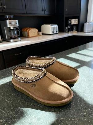 Zapatillas superiores de lana UGG Tasman II castaño UGG para mujer Foto 1 de 4