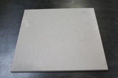 69,5 m² Fliesen Bodenfliesen 45x45 cm geriffelt 49,00€/m² Rutschfest  - Bild 1 von 4