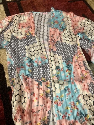 Women’s Colorful Kimono Size Fit All ￼￼ - Image 1 of 2