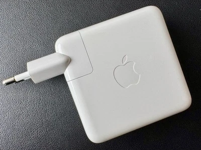 Apple USB-C 61W Netzteil A1718 MacBook Pro MNF72Z/A - Bild 1 von 4