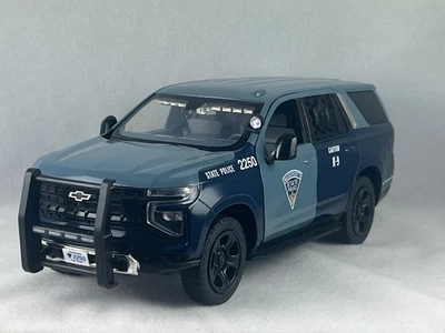 MASSACHUSETTS STATE POLICE CUSTOM K-9 2025 CHEVY TAHOE - 1/24 SCALE - MOTORMAX - Image 1 of 4
