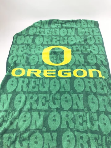 Oregon Ducks Throw Blanket 60x43 Green Plush Northwest Company Cover