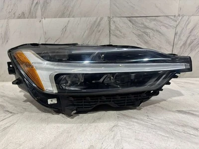 Faro Volvo XC60 2018-2025 OEM LADO DERECHO PASAJERO LED ADAPTABLE 32342503 Foto 1 de 4
