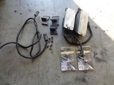 NISSAN PICKUP HARDBODY FOG LIGHT KIT 94-97 OEM USED - Image 1 of 3