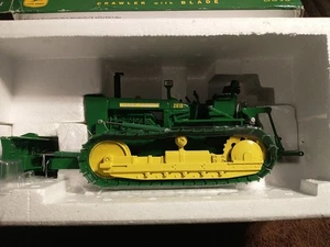 1/16 John Deere 2010 Crawler W/ Blade Plow City Show Ertl New in Box - Picture 1 of 5