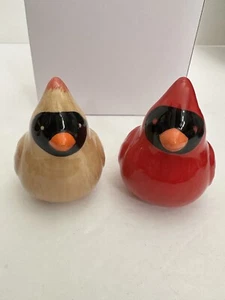NIB Hallmark 2022 Cardinal Salt and Pepper Shakers from VIP Gift Bag NEW IN BOX - Picture 1 of 7