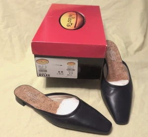 Dark Blue Rylee Leather Slide Flats Women's Size 8 Talbot's - Picture 1 of 6