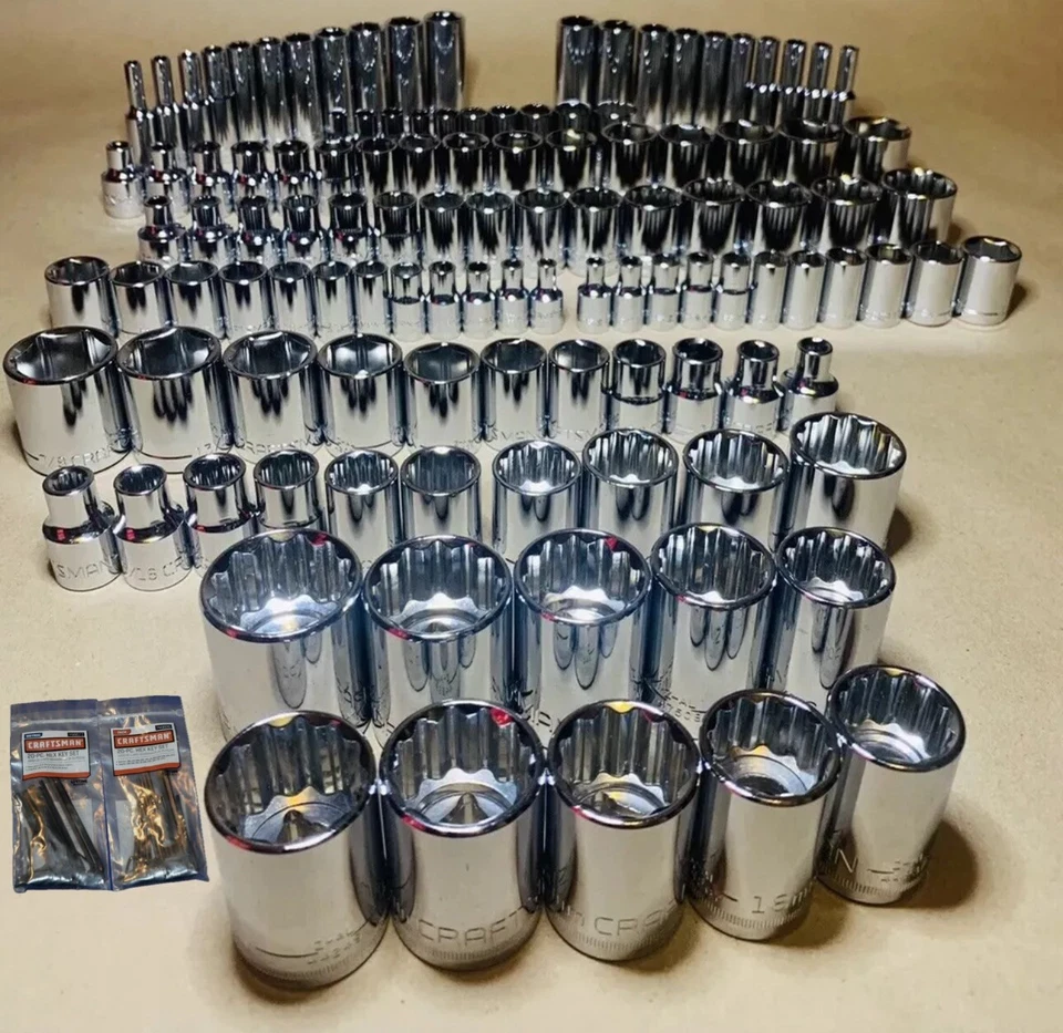 CRAFTSMAN 158 pc 1/4 3/8 1/2 Dr SAE METRIC MM 6pt 12pt wrench socket Tool set - Image 1 of 4