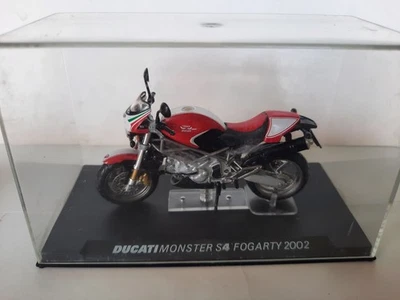 Altaya Ducati Monster S4 Carl Fogarty 2002 1/24 - Bild 1 von 2