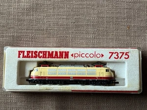 Spur N Fleischmann  Schwere E-Lok BR 103 mit 9 Güterwagen: Weihnachten - Bild 1 von 8