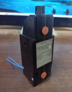 Siemens U01MN6 UNTERSPANNUNGSAUSLÖSEGERÄT 1600 AMP BEWERTET GEBRAUCHT GUTER ZUSTAND - Bild 1 von 6