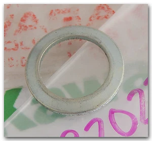 KAWASAKI KX60/65/80/85/125/250 KDX200/220 KLX250R/650R STEERING STEM WASHER NOS - Picture 1 of 1