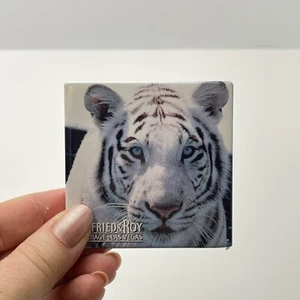 Fridge Magnet Siegfried and Roy White Tiger Mirage Hotel Las Vegas 6.5 X 6.5 cm - Bild 1 von 6