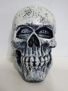 The Sandman Corinthian Miniature Skull Netflix Prop Replica Bam Box Geek - Imagen 1 de 4