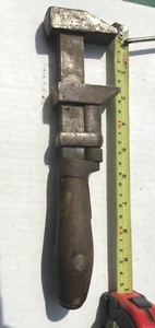 VINTAGE 10" INCH Adjustable PIPE WRENCH W/Wooden Handle,Works Well, PRICE DROP! - Picture 1 of 6