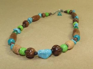 Signed ae American Eagle Outfitters Turquoise Jade Wood Beaded Necklace 19" - Picture 1 of 1