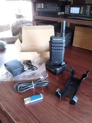 Motorola SL300 VHF Radio 99 channel, lots of extras!! HAM,  MURS,    READ!!! - Image 1 of 4