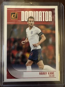 HARRY KANE Inghilterra 2018/19 Donruss Calcio #D-7 Dominator Insert Card - Foto 1 di 2