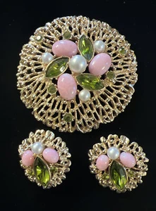 Vintage Sarah Coventry Fashion Splendor Brooch Clip-On Earring Set 1970 - Picture 1 of 9