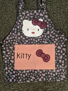 Hello Kitty Apron Child size Gray Pink Hearts NEW - Picture 1 of 1