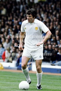 EDDIE GRAY 1974 75 LEEDS UNITED QUALITY ACTION PHOTO PRINT UTD LUFC - Picture 1 of 1
