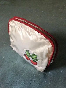 Silky Cream Ivory Satin Make-up Pouch bag case tomatoes on vine embroidery - Picture 1 of 5