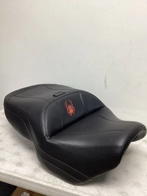 Ultimate Can-Am Spyder F3、F3-S、F3-T 和 F3 限量 Midrider 座椅 — 第 1/4 张图片