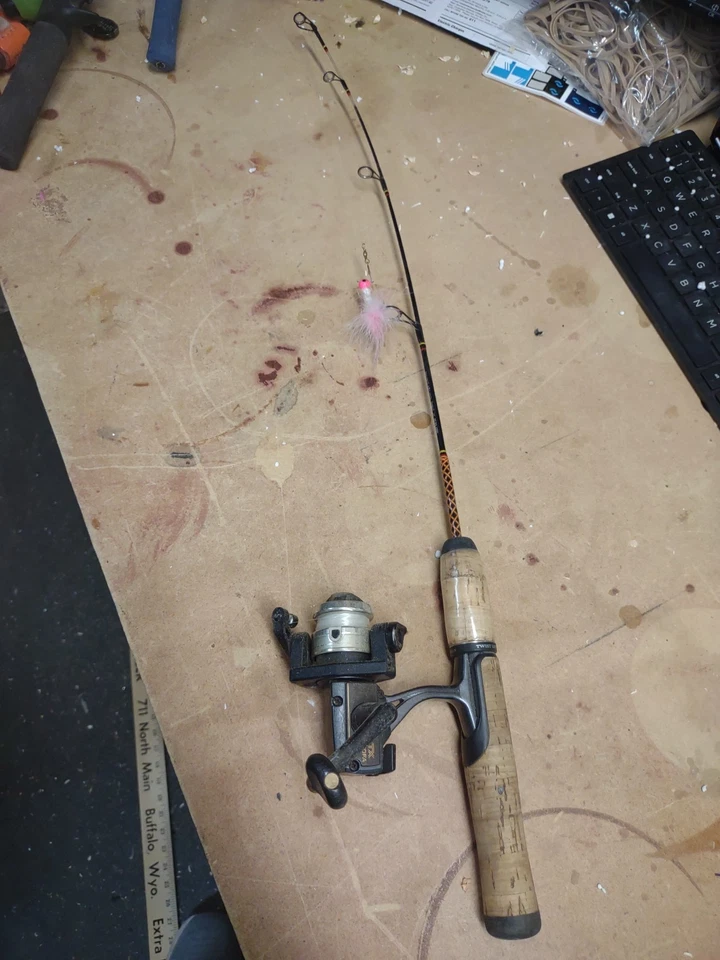 Shakespeare Ugly Stick Pro ICE 25" W/ Reel Action: Ultra Light 2090 - Image 1 of 4