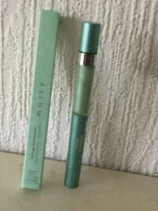 MALLY ULTIMATE PERFORMANCE BRIGHTENING 2 IN 1 EYESHADOW- TINKERBELL - Picture 1 of 2