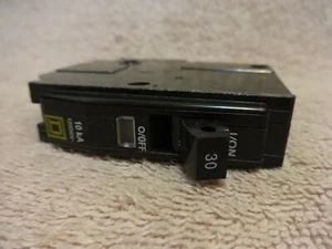 SQUARE D 30 AMP, 10 kA 120V/240V 10,000 A BREAKER SERIES 2, 50/60Hz 14-8/14-10 A - Picture 1 of 6