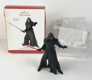 Hallmark Star Wars Kylo Ren Christmas Ornament The Force Awakens  2015 - Picture 1 of 9