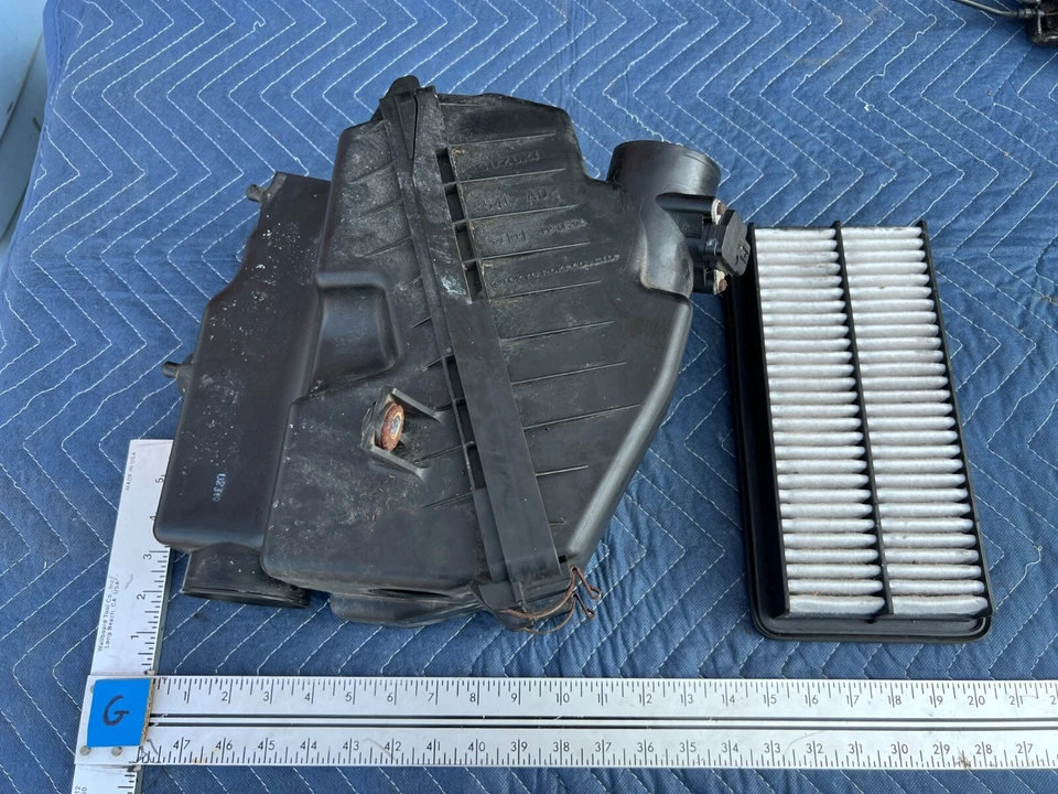 Caja de carcasa de filtro de admisión de aire hatchback Suzuki SX4 2010-2013 541-A02 FABRICANTE DE EQUIPOS ORIGINALES #1332CN Foto 1 de 4