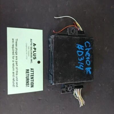 Jeep Grand Cherokee 2017 OEM módulo multifunción ID P68211124AD Foto 1 de 4