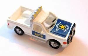 Micro Size Hot Wheels Sheriff's Pickup Truck Polizeiauto Micro Size Police Truck - Bild 1 von 2