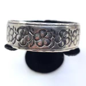 Birmingham Sterling 1978 Heavy 3/4" Cuff Bracelet Floral Design Signed SD - Picture 1 of 4