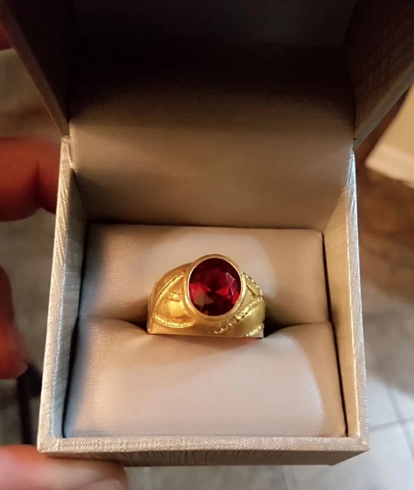 14k Ring With 2ct Ruby - Image 1 of 2