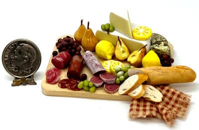 Tabla de queso artesanal 1:12 peras limones uvas postre firmado casa de muñecas miniatura Foto 1 de 4