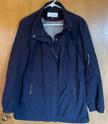 Jaqueta Calvin Klein Performance Feminina Tamanho Grande Preta Zíper Completo Leve - Imagem 1 de 4