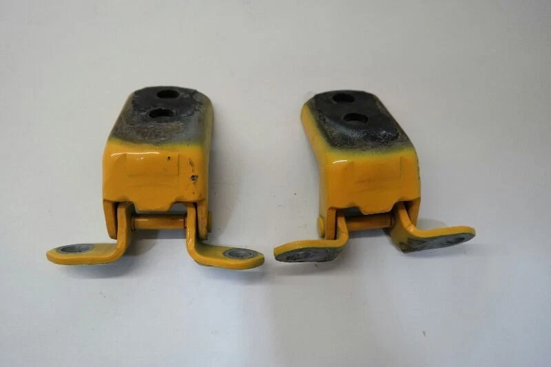 2009-2019 Nissan 370Z Left Driver Side Door Hinge Set - Image 1 of 4