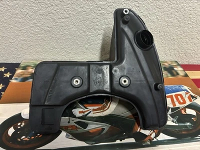 Harley-Davidson Sportster 1200 883 2007-2011 07-11 depósito de desbordamiento del tanque de aceite Foto 1 de 4