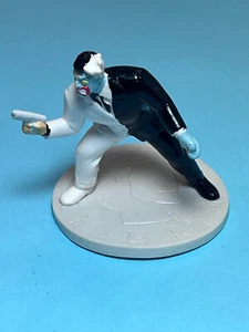 Vintage Two Face Figure - 1992 Batman Animated Series DC Comics - Picture 1 of 3