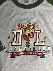 Disneyland Resort Men's Shirt Size XL Green Gray Tigger Embroidered NICE! - Picture 1 of 7