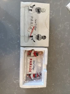 Department 56 Christmas Snow Village Ven a unirte al desfile #5411-9 Nuevo - Imagen 1 de 2
