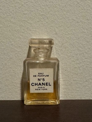 Chanel Nº Años 90 Vintage 5 Mini Eau De Parfum 0,12 oz / 4 ml medio lleno Foto 1 de 2