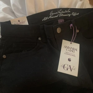 Gloria Vanderbilt Capri Amanda Fit Skimmer Länge Damen schwarz Jeans neu mit Etikett 6 Größe - Bild 1 von 7